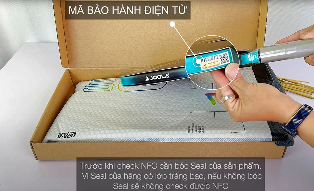 quét QR-Code và xác thực vợt pickleball Joola chính hãng