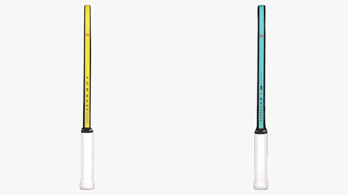Pressure X 8E và 8M nhìn từ cạnh bên, thấy thân vợt và cán quấn Smooth Wrap